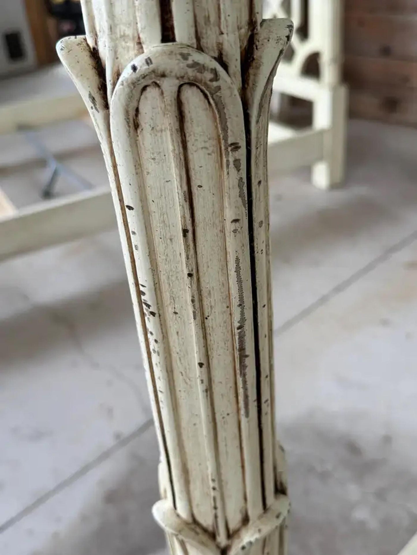 Handmade Carved Four-Poster Bed: Rustic White King/Queen Size