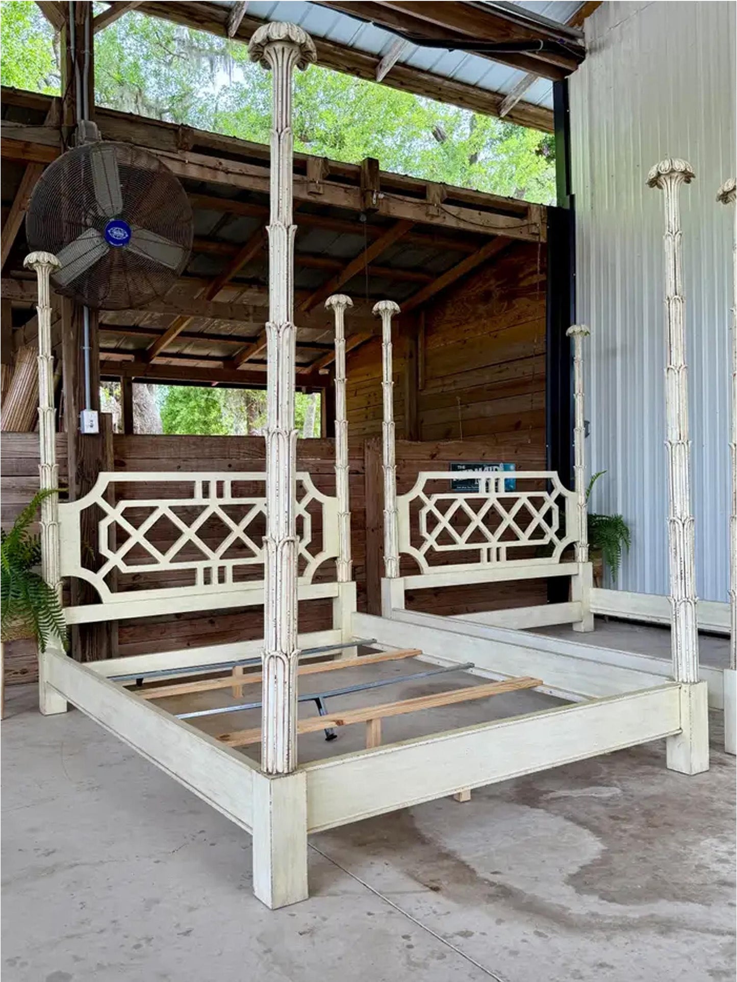 Handmade Carved Four-Poster Bed: Rustic White King/Queen Size