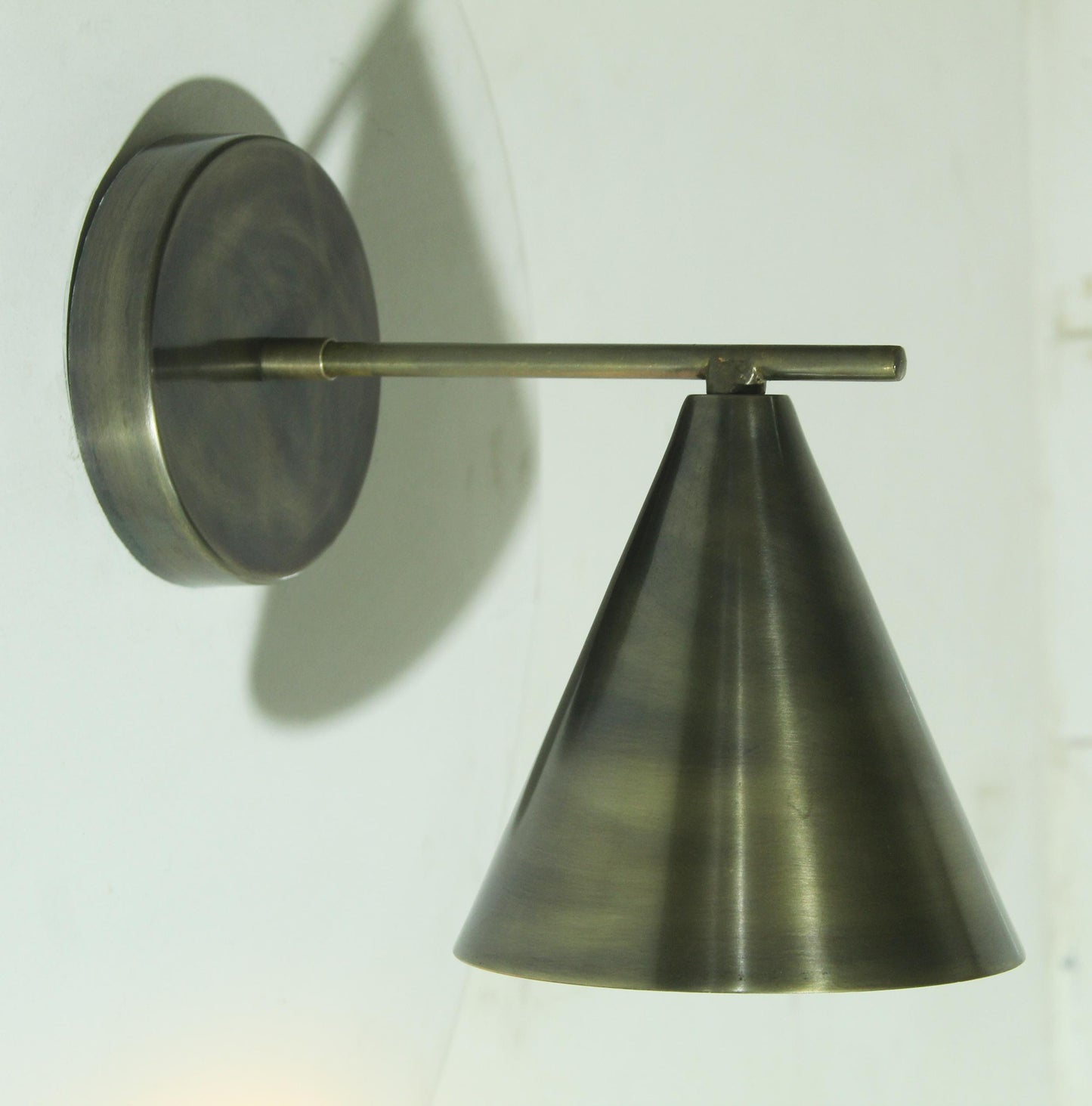 Handmade Italian Brass Wall Sconce: Mid-Century Modern Light