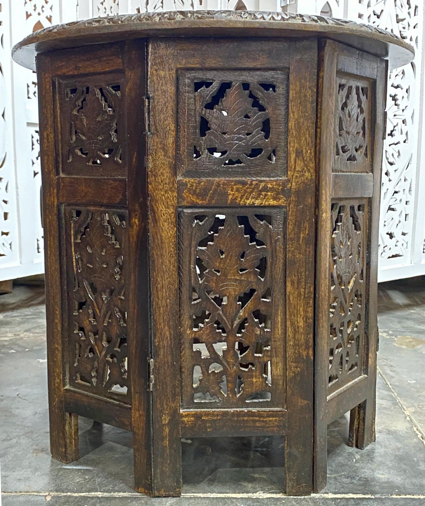 Hand Carved Mango Wood Coffee Table: Mid-Century Modern Accent Furniture